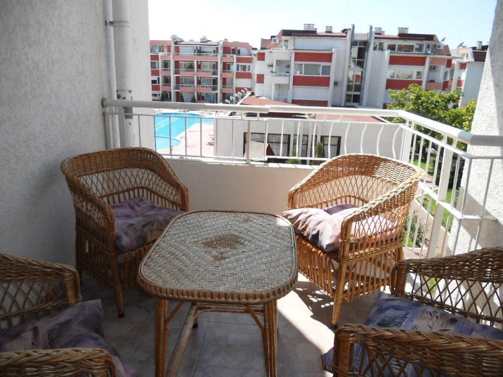 Sunny Fort Private Apartment Солнечный берег Экстерьер фото